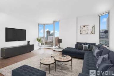 Main picture of 800 N Dearborn St