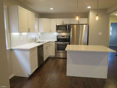Main picture of 2989 S Clement Ave