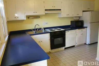 Main picture of 914 Hinman Ave