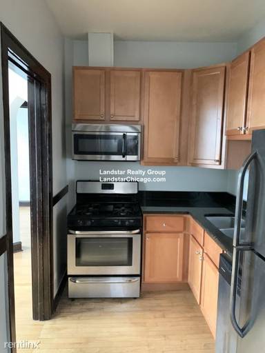 Main picture of 3034 N Ashland Ave
