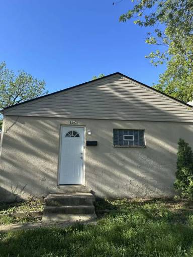 Main picture of 1877 Agler Rd