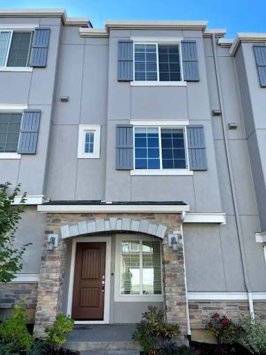 Main picture of 15170 NW Fig Ln