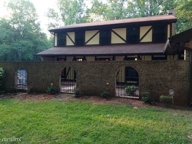 Main picture of 2085 High Point Trl SW