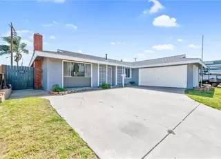 Main picture of 6932 Vanguard Ave