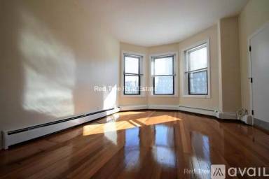 Main picture of 1712 Beacon St