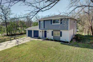 Main picture of 1118 Neal Pickett Dr