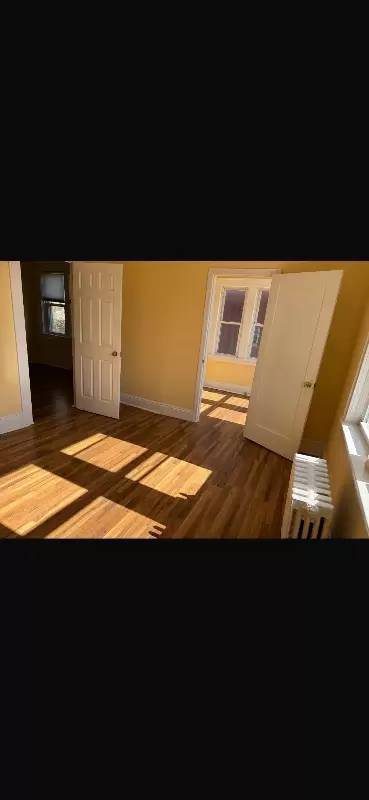 Main picture of 334 Midland Ave