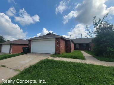 Main picture of 2442 N Jeremiah Pl