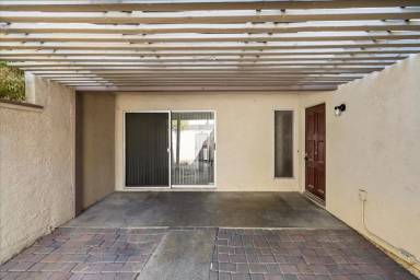 Main picture of 5386 Dahlia Ln
