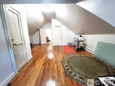 Main picture of 11 Monponset St