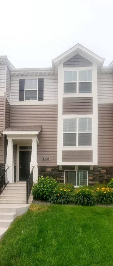Main picture of 8057 Central Park Way N