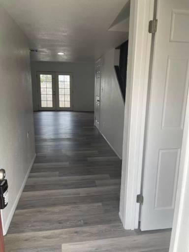 Main picture of 2247 S Apache Dr