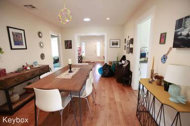 Main picture of 10560 Ayres Ave