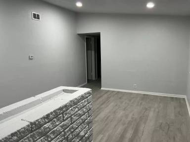 Main picture of 613 E 51st Pl N