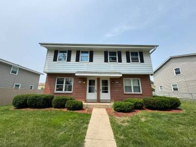 Main picture of 6455 N 106th St