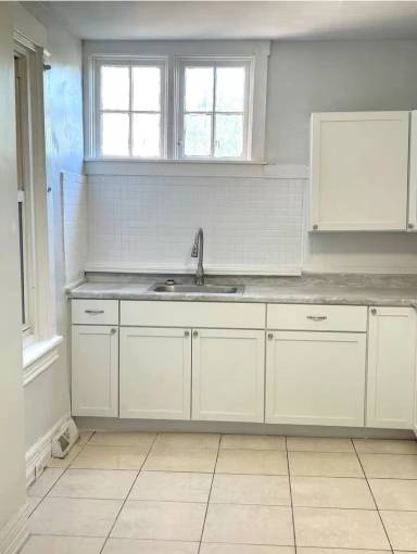 Main picture of 468 Manor St