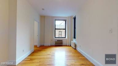 Main picture of 200 Riverside Dr