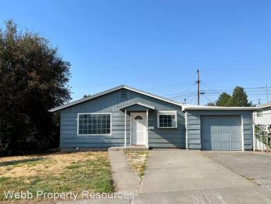 Main picture of 2429 SW Nye Ave