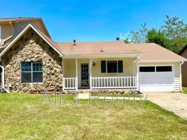 Main picture of 117 Oak Cir S