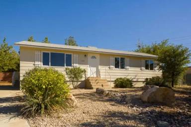 Main picture of 1086 N 1900 W