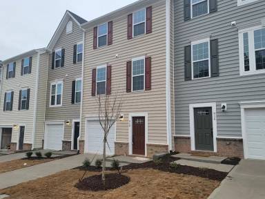 Main picture of 918 Romeria Dr