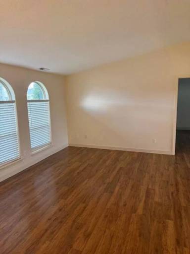 Main picture of 3332 Sharman Way