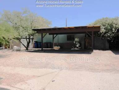 Main picture of 1320 N Walnut Blvd