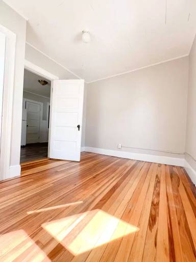 Main picture of 219 Laurel St