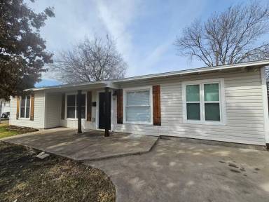 Main picture of 1002 Highland Dr