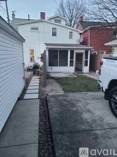Main picture of 1572 Lafayette St