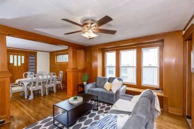 Main picture of 3344 Wyandotte St