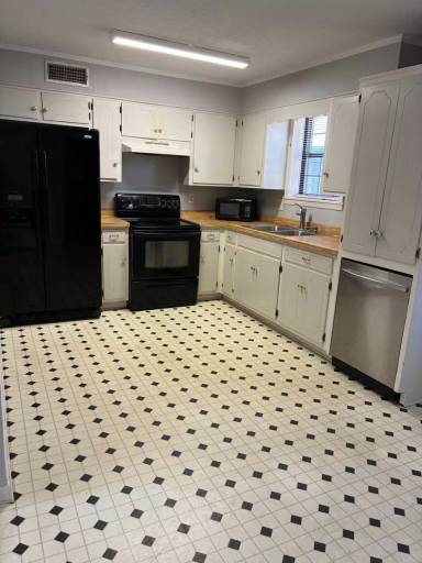Main picture of 5 Hartwell Pl