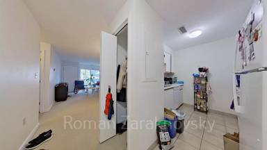 Main picture of 25 Webster Ave