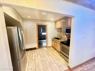 Main picture of 2449 Van Brunt Blvd