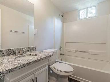 Main picture of 160 Oak View Dr