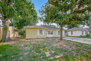 Main picture of 6741 Feldspar St