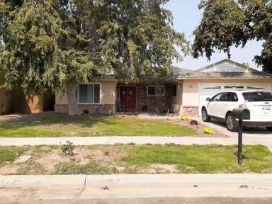 Main picture of 2304 E Los Altos Ave