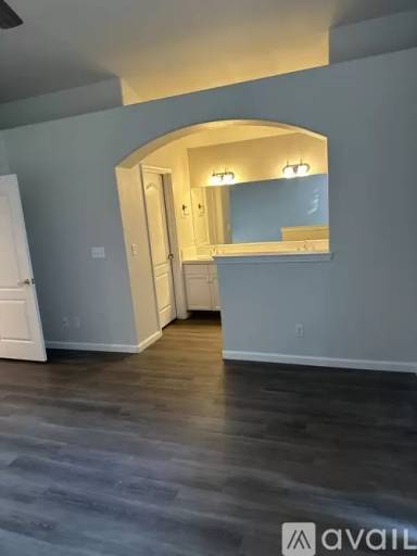 Main picture of 1247 E Le Parc Dr