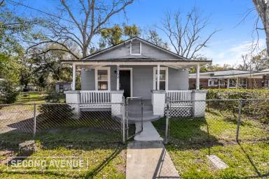Main picture of 2260 W 17th St