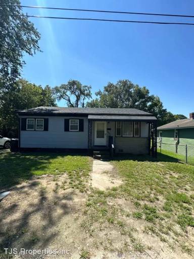 Main picture of 1615 Washington St