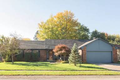 Main picture of 8129 Warbler Way