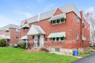 Main picture of 829 Solly Ave