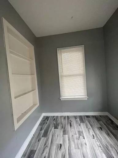 Main picture of 2350 Avenue C