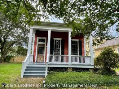 Main picture of 222 S Dearborn St