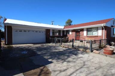 Main picture of 2565 Willow Ln