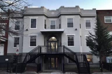 Main picture of 524 Kenyon St NW