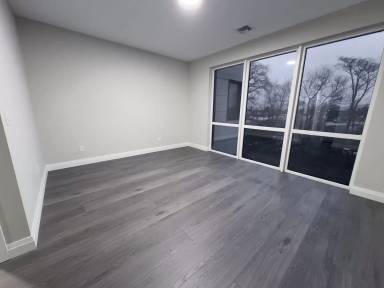 Main picture of 101 Searing Ave