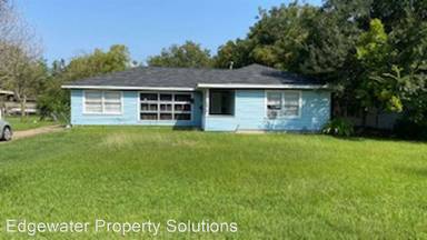 Main picture of 108 19th Ave N
