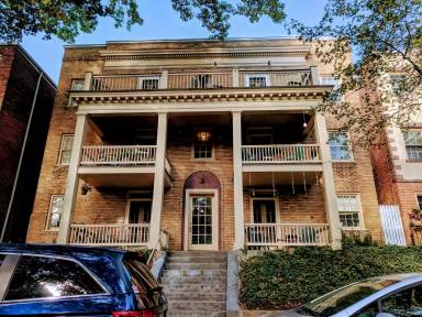 Main picture of 302 N Cleveland St