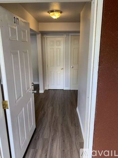 Main picture of 317 Yew St